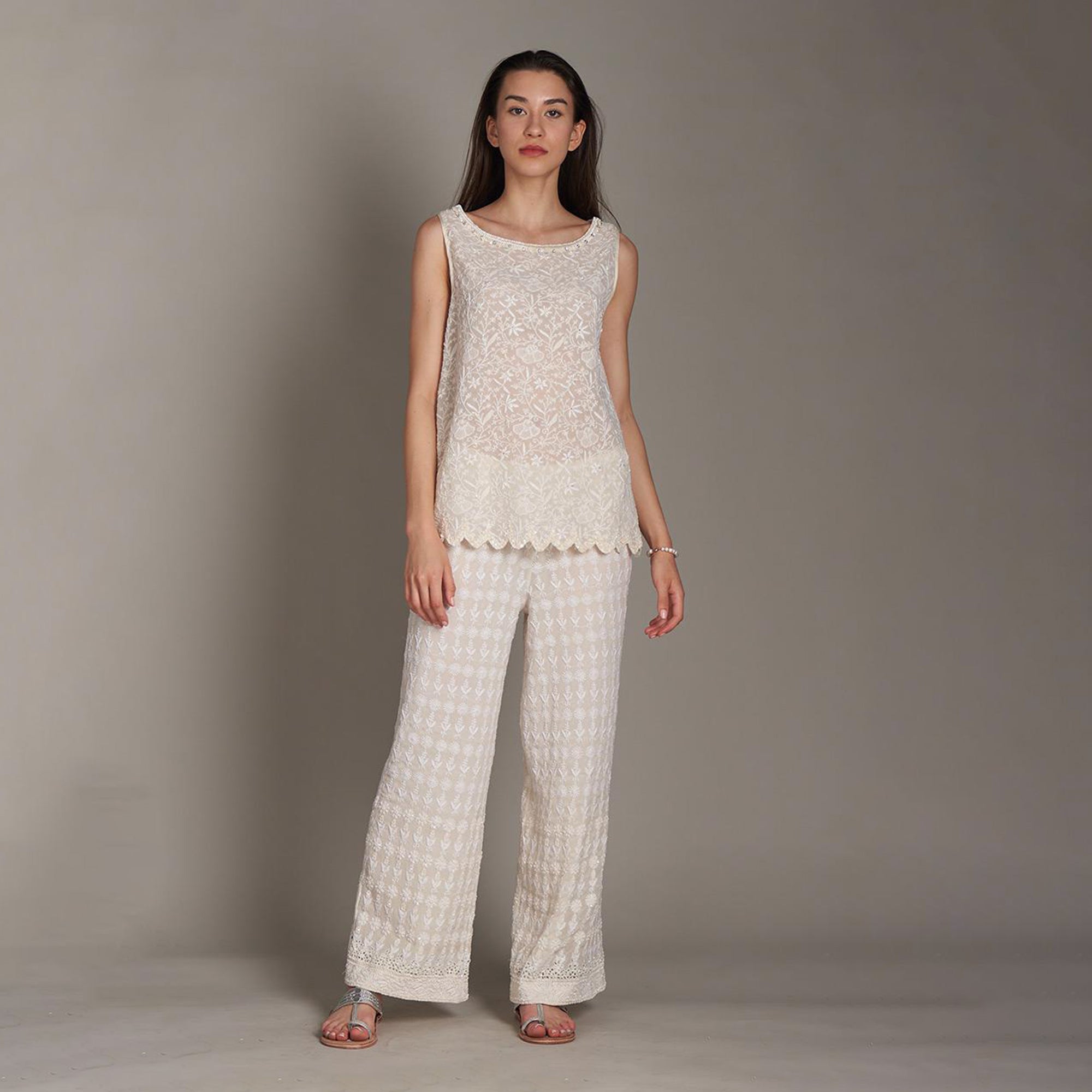 Arana Chikankari Pant
