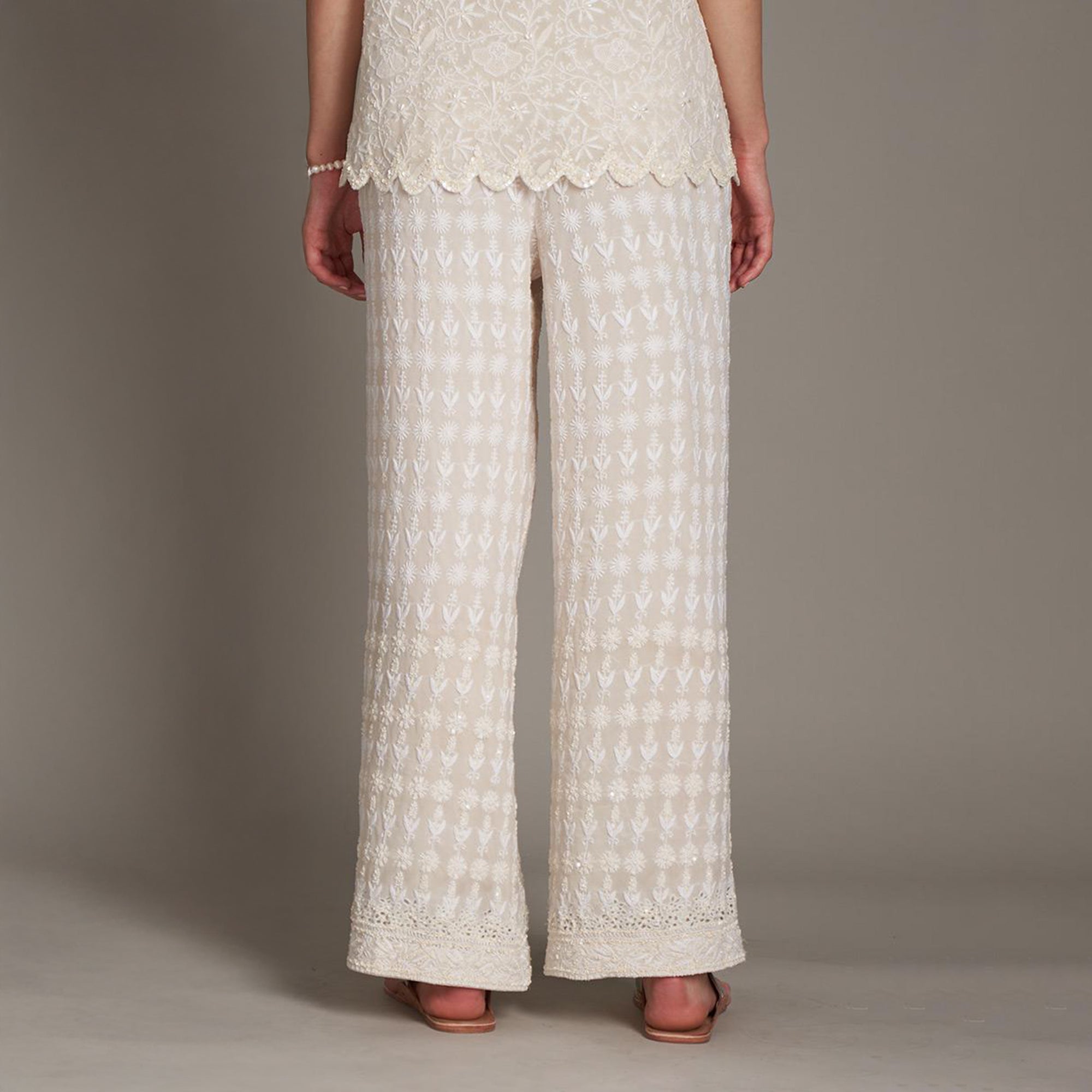Arana Chikankari Pant