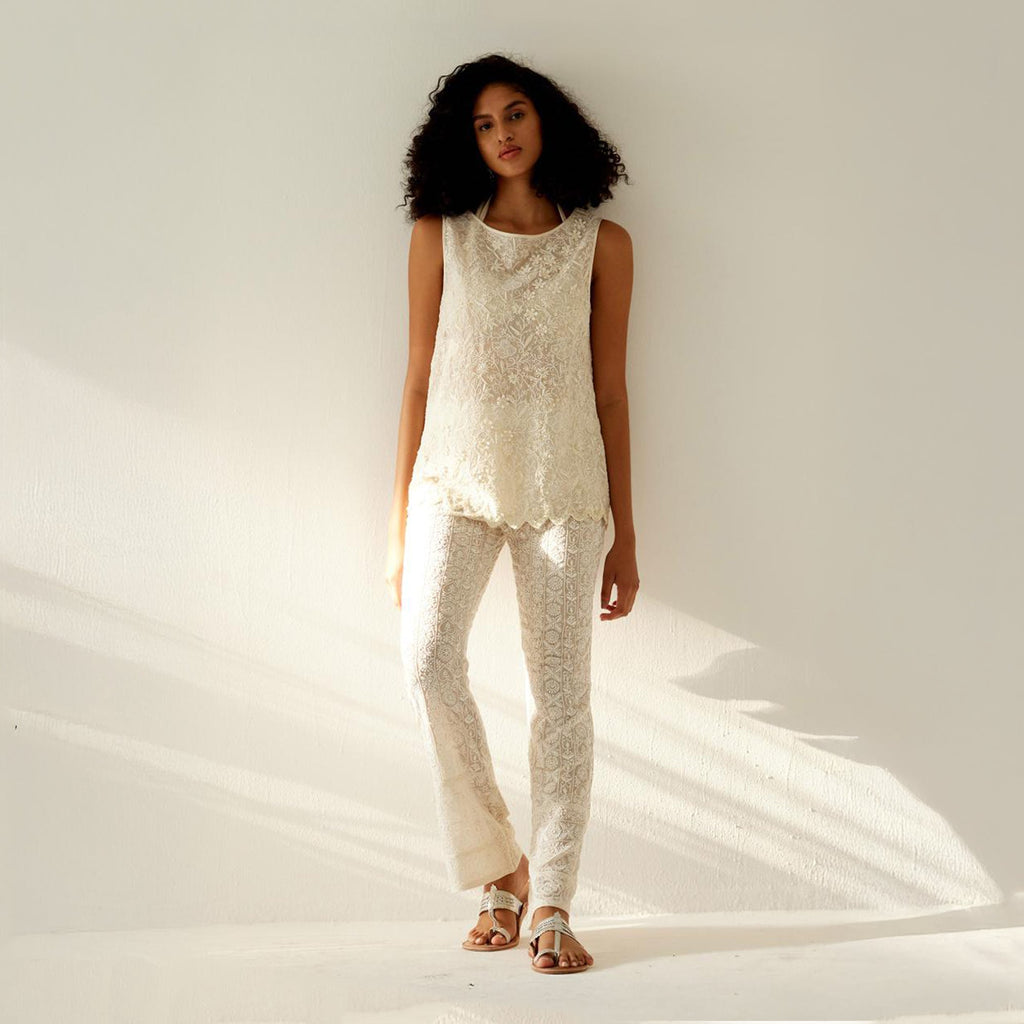 Naasima Chikankari Pant