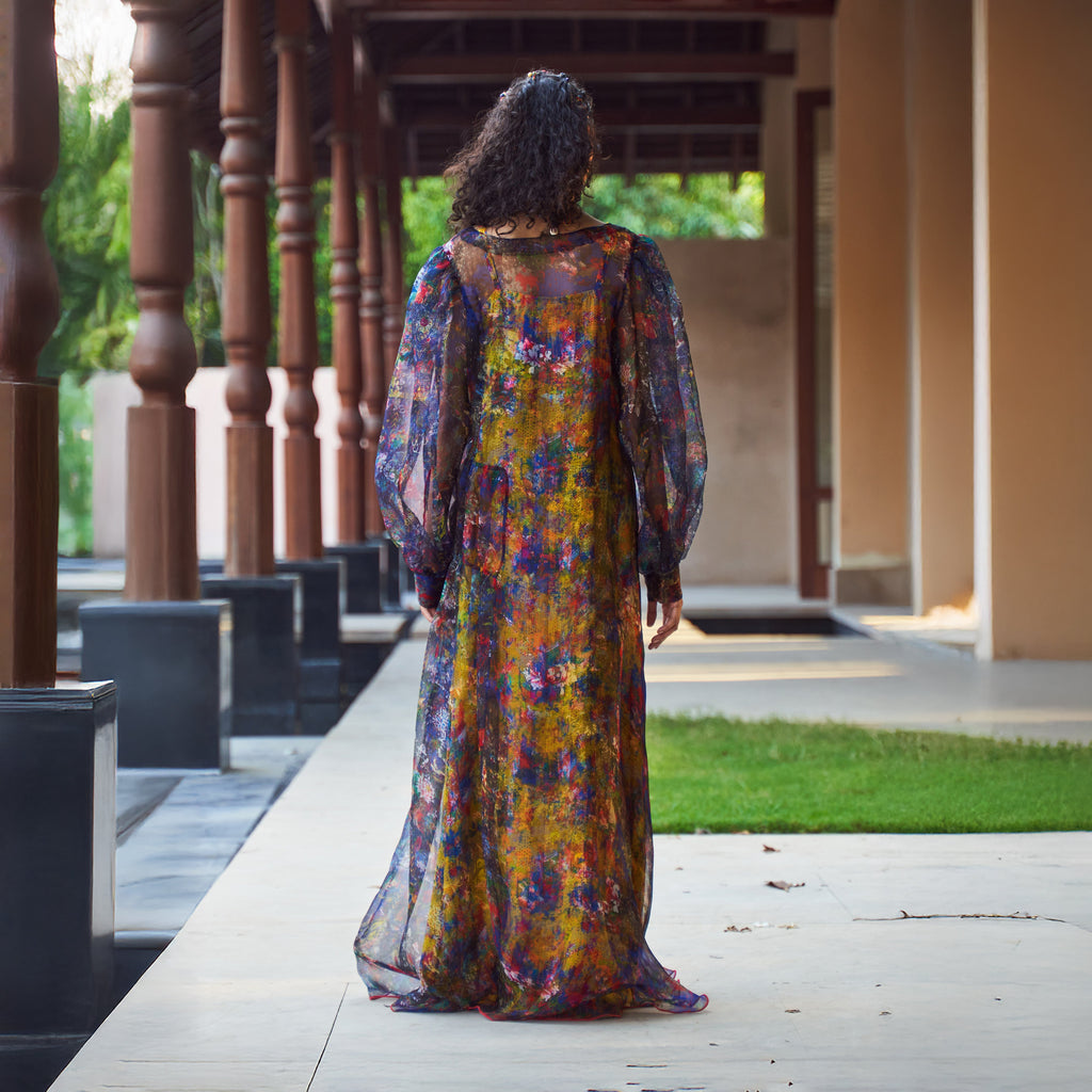 Maira Boat Cutaway Cape