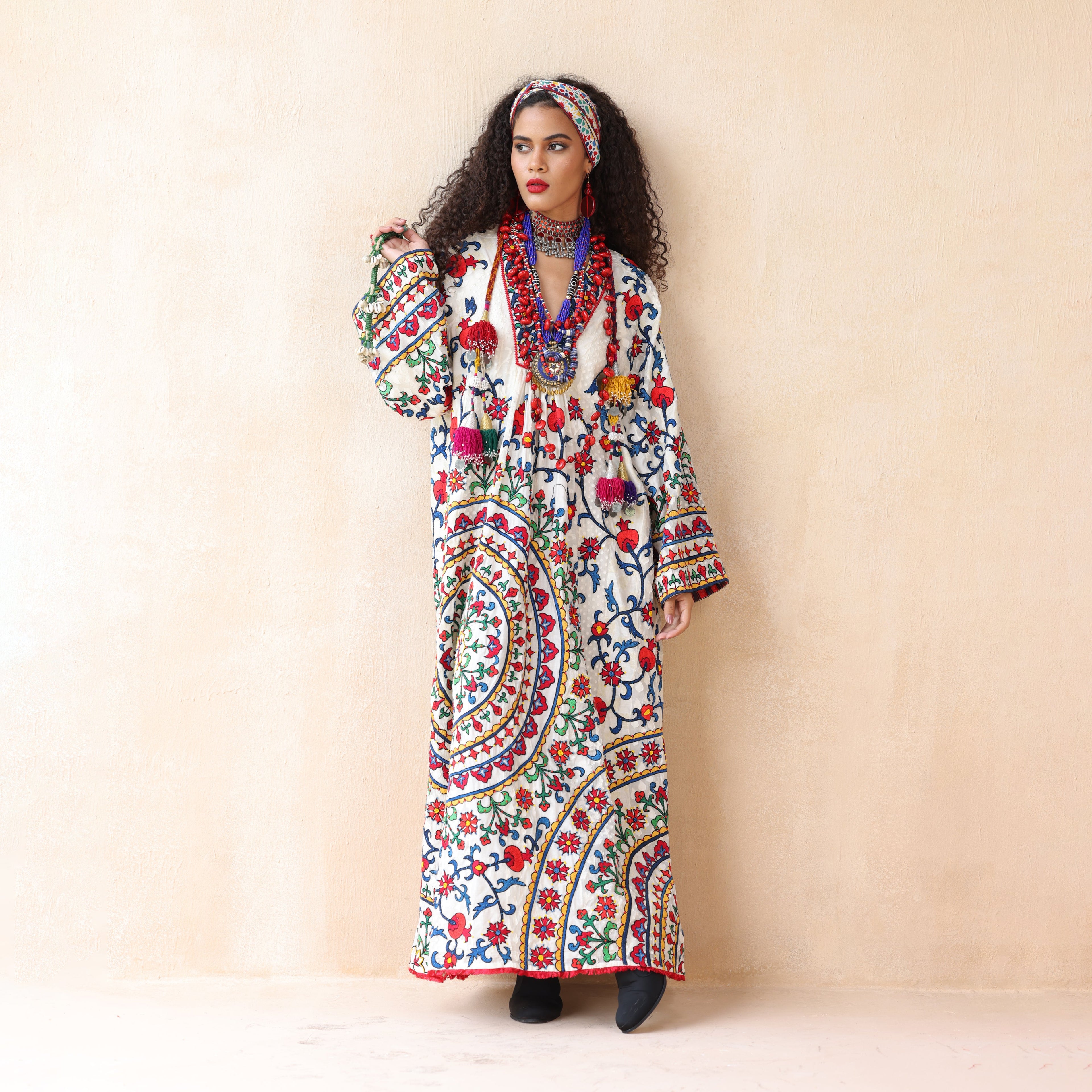 Farzaa Embroidered Kaftan - Off White / S Farzaa Embroidered Kaftan - Off White / S
