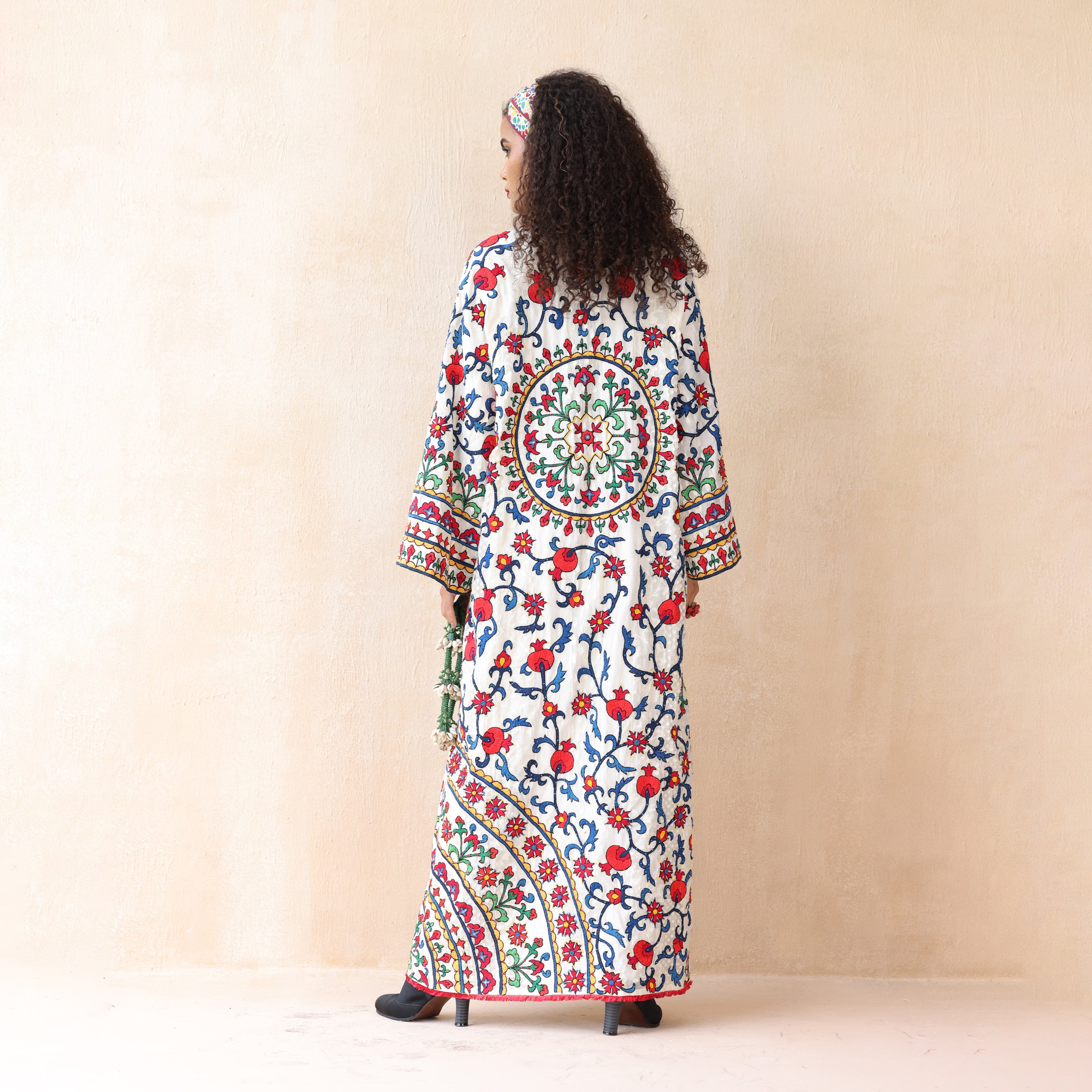 Farzaa Embroidered Kaftan - Off White / S Farzaa Embroidered Kaftan - Off White / S