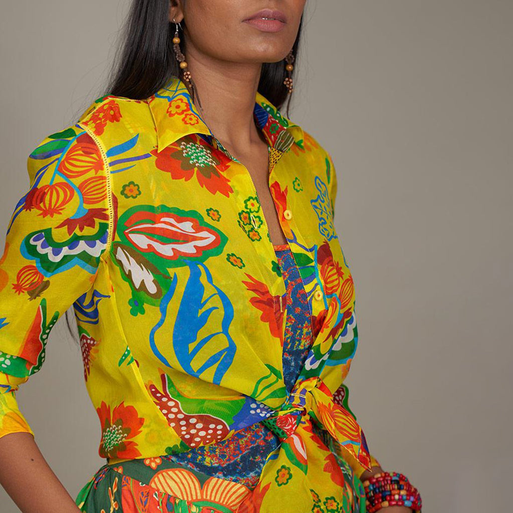 Iris Poet's Shirt Bird Family